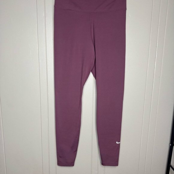 Nike Training One Sculpt tight leggings in mauve - Picture 13 of 16